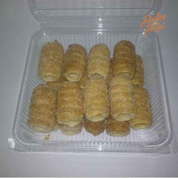 cannolo-zuccheri cannolo-zuccheri